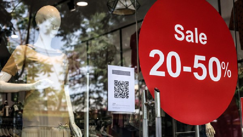 cửa hàng thời trang đồng loạt được mở cửa trở lại