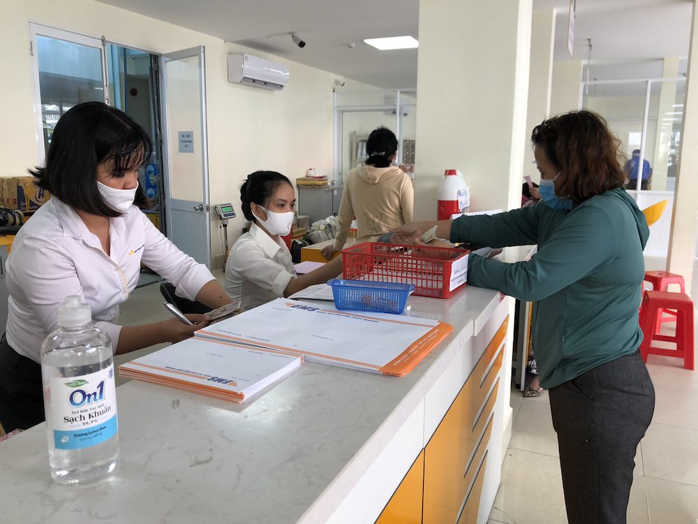 Bao lâu thì người nhận nhận được giấy tờ?