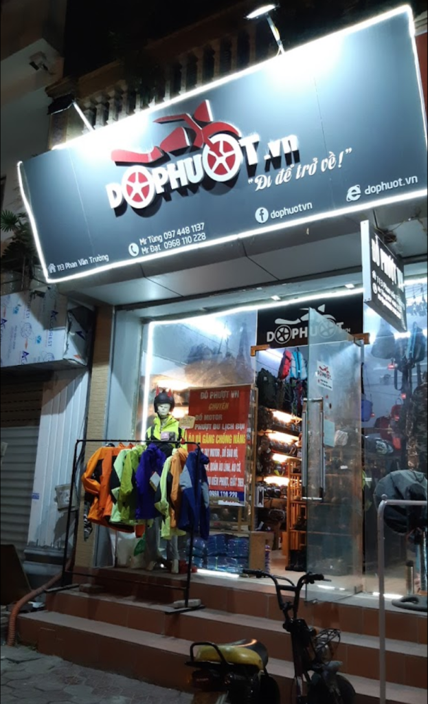 Cửa hàng đồ phượt Việt Nam