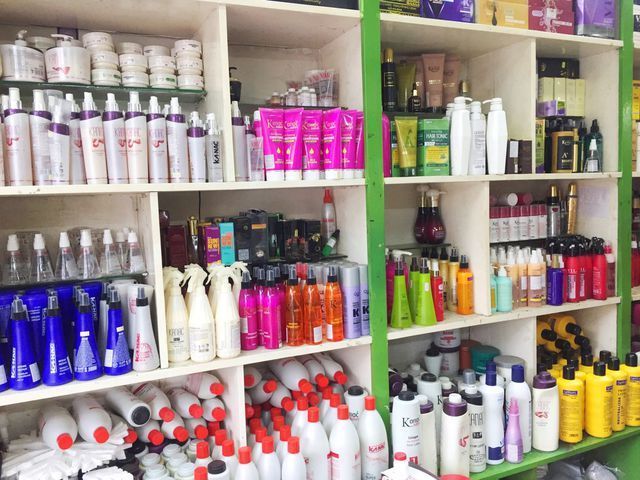 Cửa hàng phụ liệu tóc Bibop