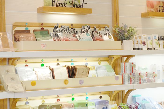 quản lý cửa hàng mỹ phẩm