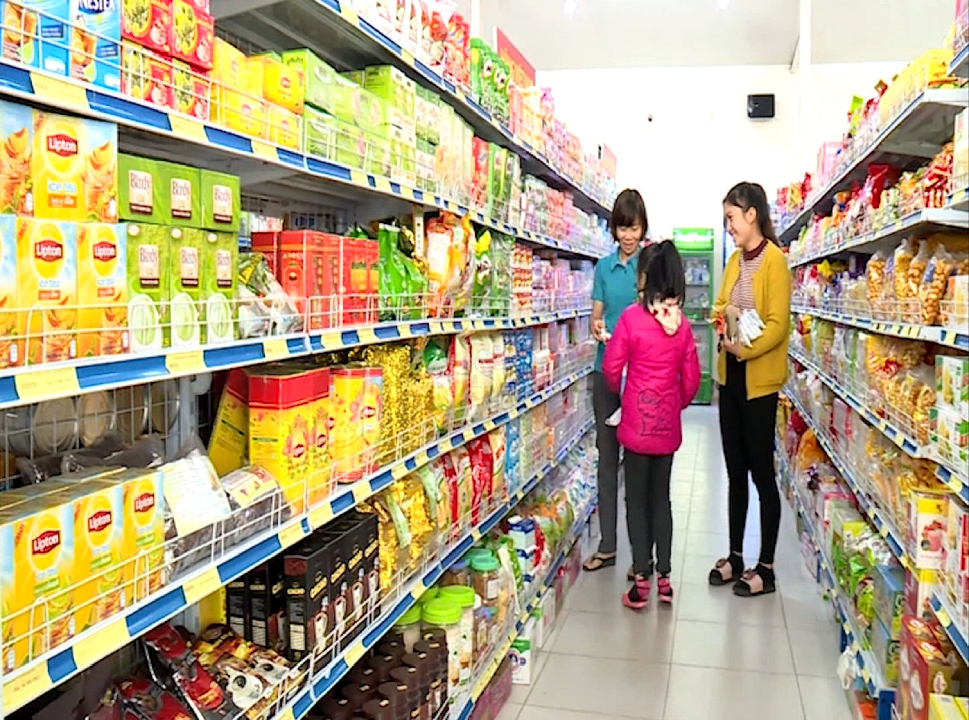 Cách trưng bày hàng tạp hóa