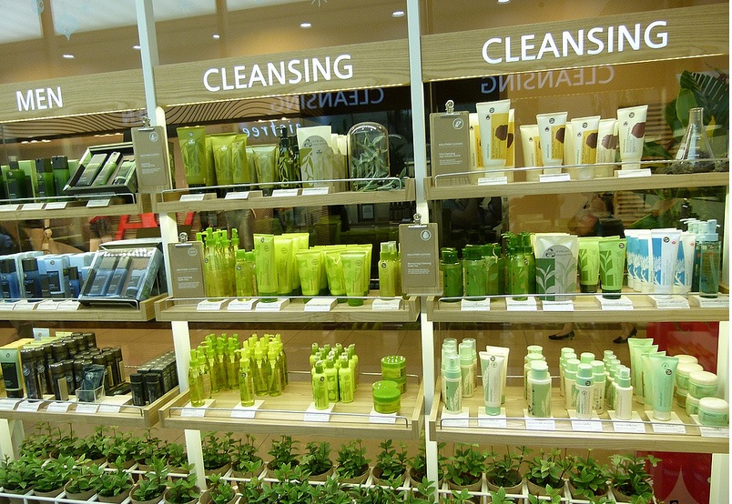 Quản lý thu chi đảm bảo hoạt động cho cửa hàng kinh doanh mỹ phẩm